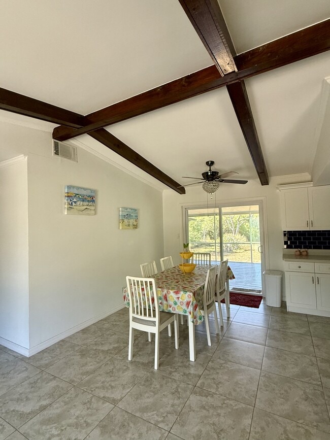 Foto del edificio - 2226 S Daytona Ave