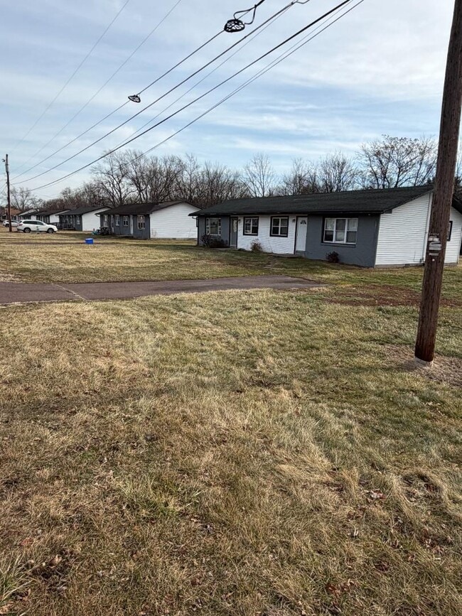 Building Photo - 510 E 3rd St