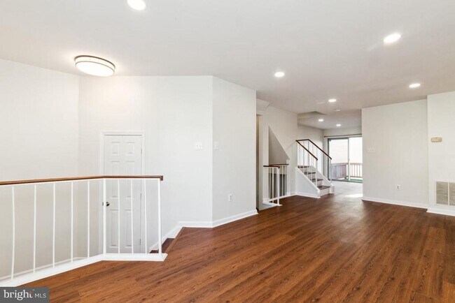 Building Photo - 20208 Bar Harbor Terrace