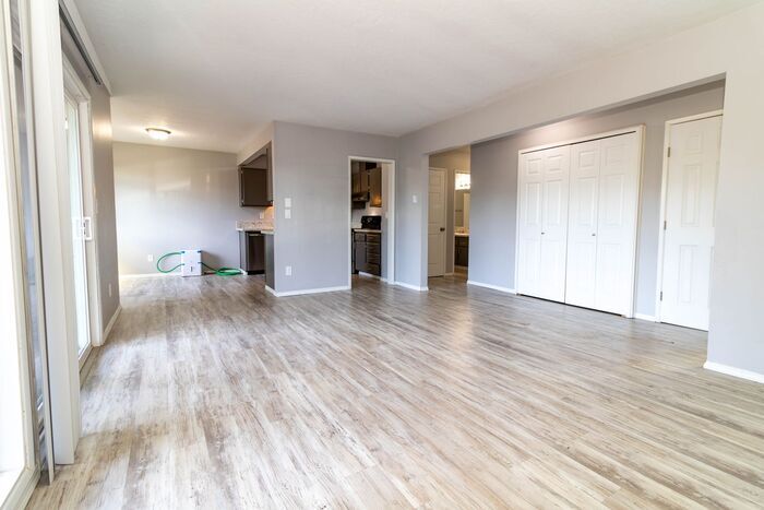 Primary Photo - Spacious 2 bedroom apartment at French Cha...