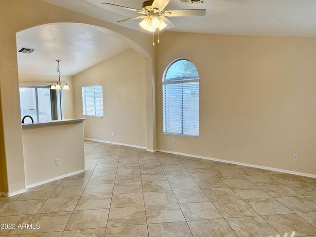 Building Photo - Available Jan 15, 2026 – Stunning 3-Bed, 2-Bath Home!