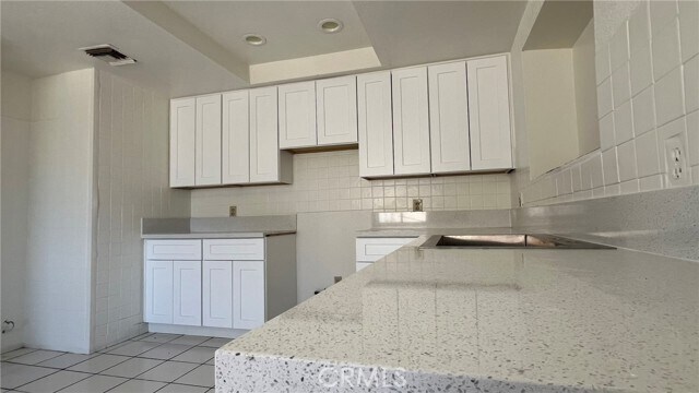 Building Photo - 16095 Ave Atezada