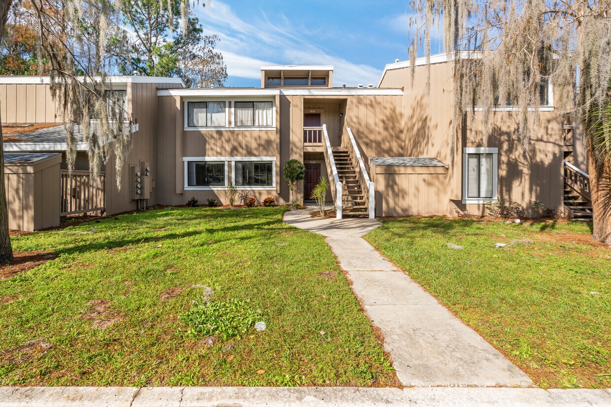 Building Photo - 5838 Peregrine Ave
