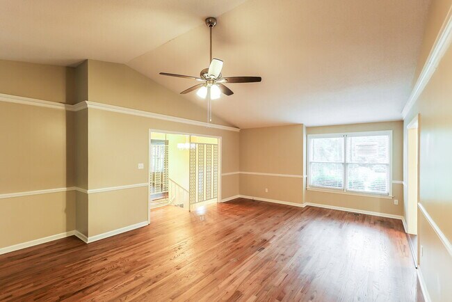 Foto del edificio - 800 Dunwoody Ln