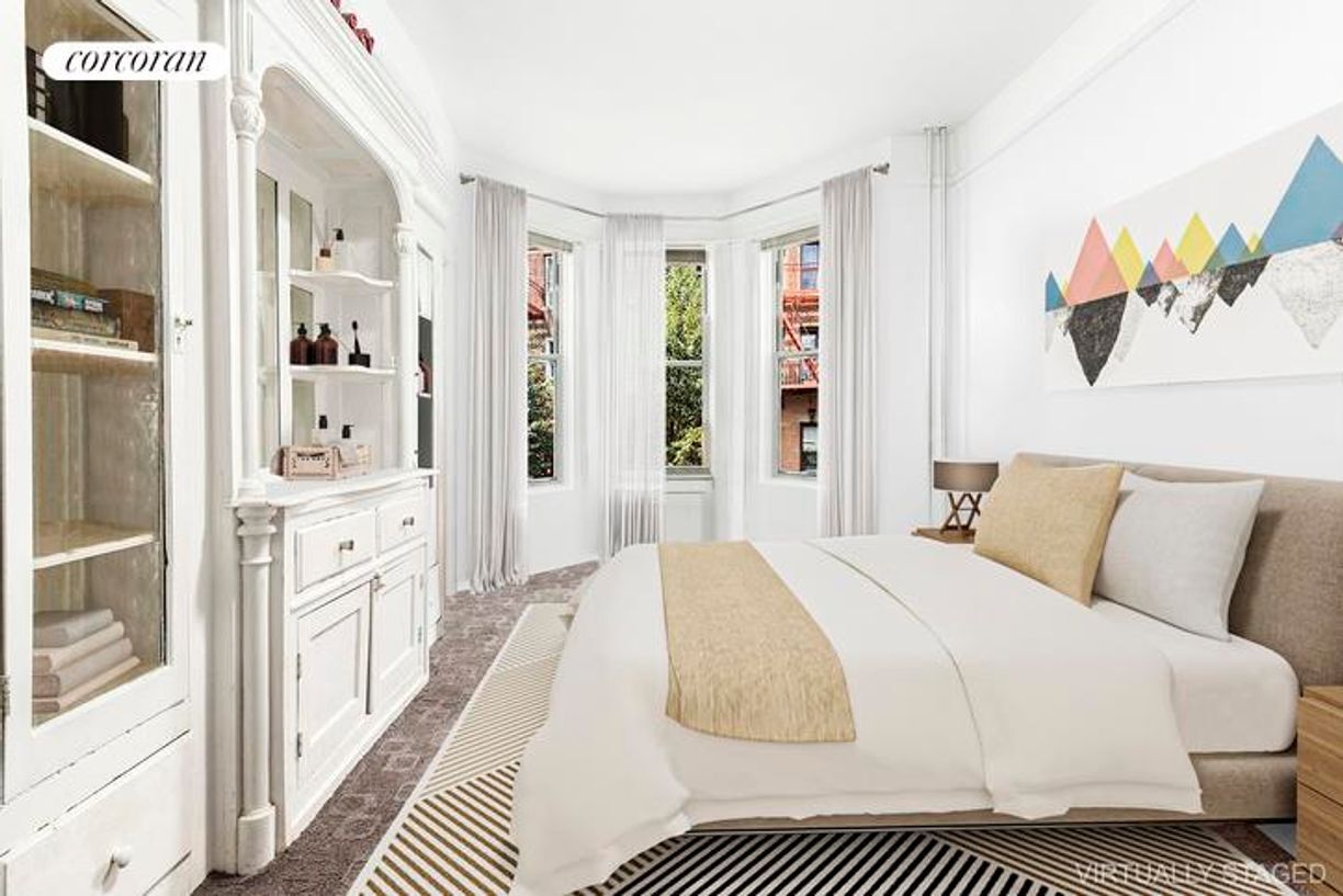 Foto principal - 373 E 29th St
