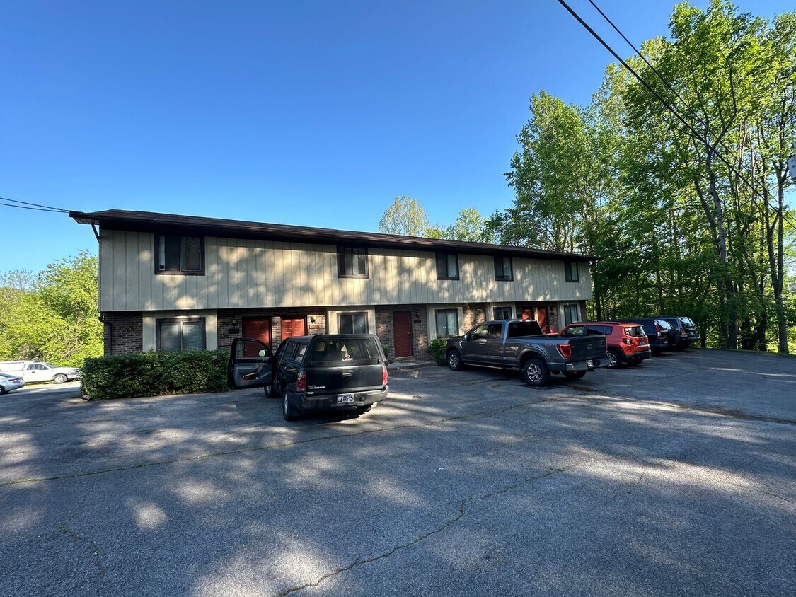 Primary Photo - 2 Bedrooms 1.5 baths Townhouse, Kingsport TN