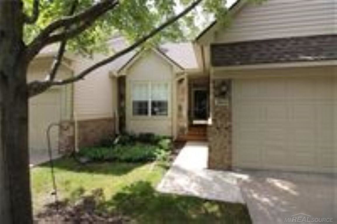 30675 Vine Ct, Novi, MI 48377 Condo for Rent in Novi, MI