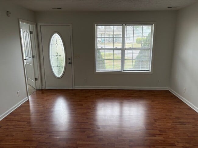 Building Photo - 122 Stonefield Cir