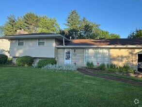 Building Photo - 3512 S Bainbridge Dr