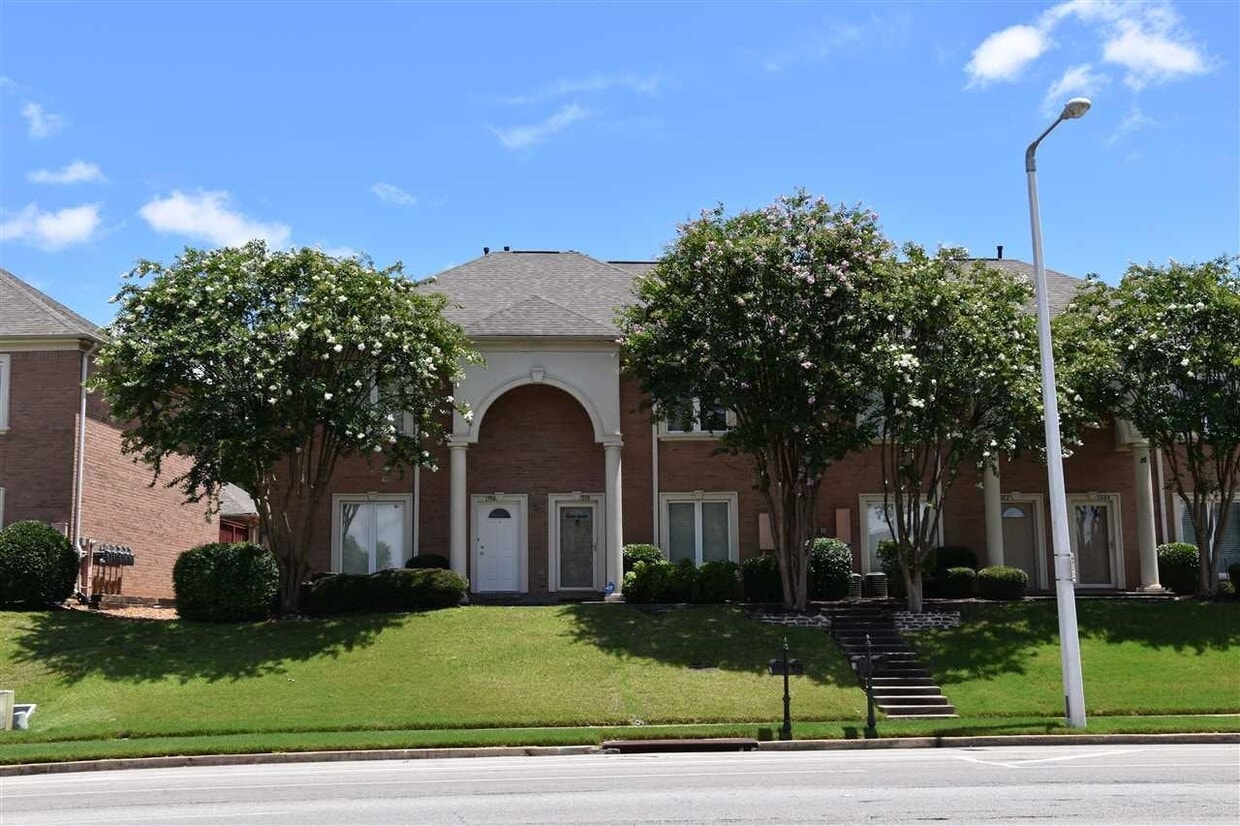 Foto principal - 1594 Kirby Pkwy