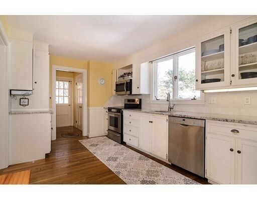 Foto del edificio - 27 Roberts Rd