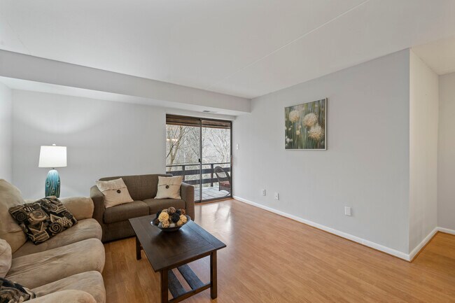 Foto del edificio - 253 Shawmont Ave