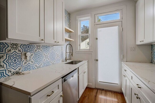 Foto del edificio - 5309 14th St NW