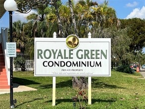 Building Photo - 12821 SW 43rd Dr