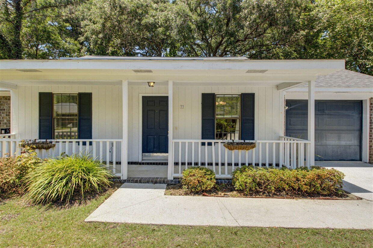 Primary Photo - 33 Paddlecreek Avenue, Charleston, SC 2941...