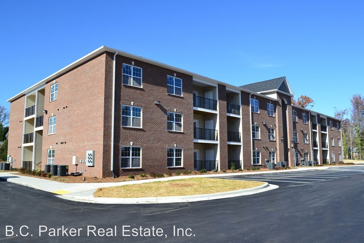 Primary Photo - 2729-2731 Kirkwood Dr