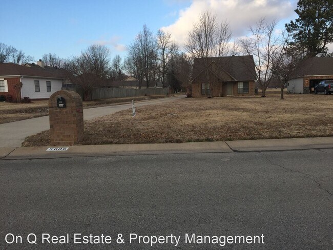 Foto del edificio - 3 br, 2 bath House - 5606 Summer Place