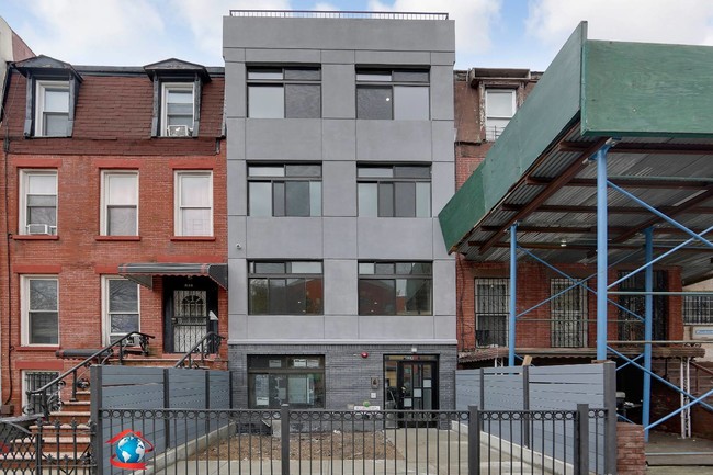 Building Photo - 834 Herkimer St