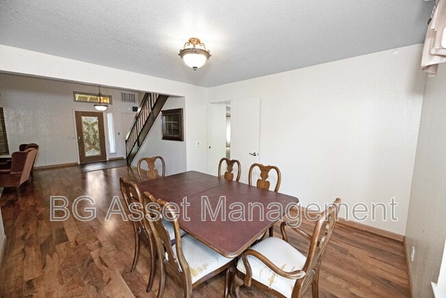 Building Photo - 1830 Weir Dr