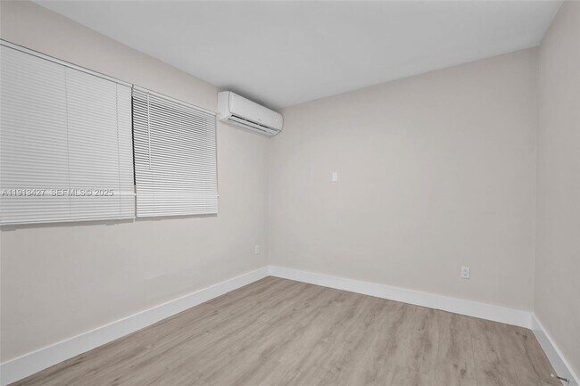 Foto del edificio - 3030 NW 16th St