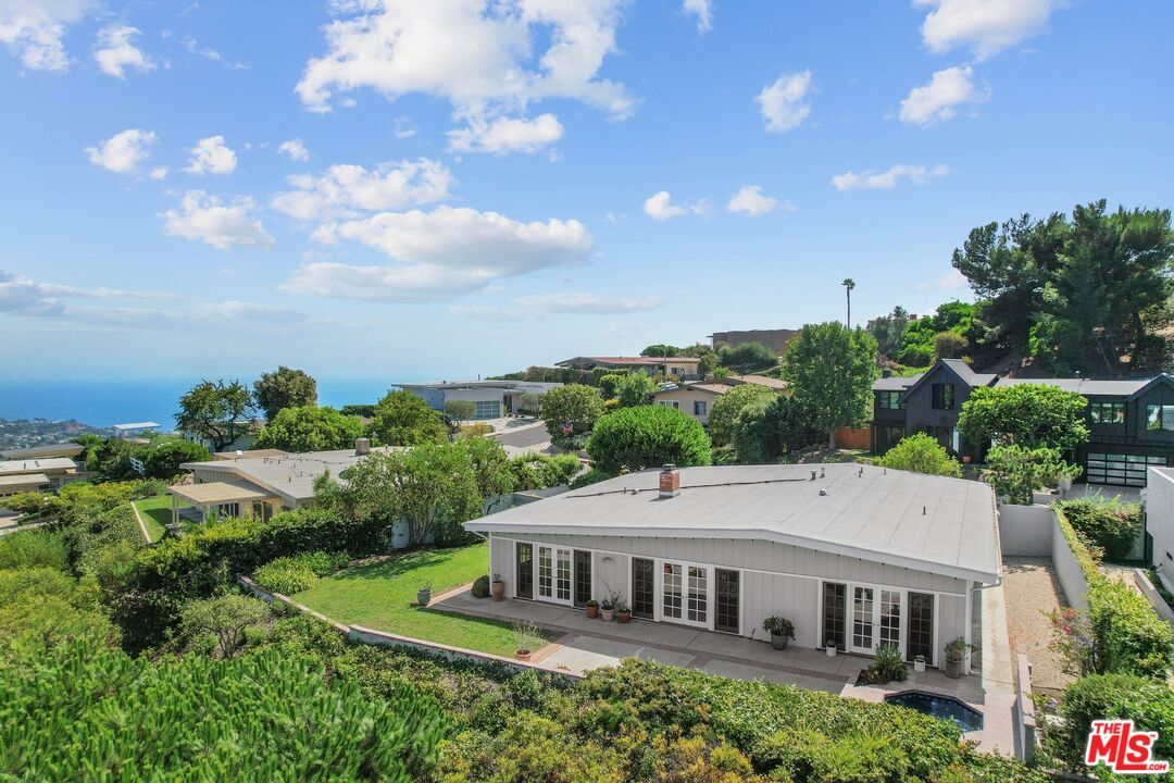 Primary Photo - 1312 Duende Ln