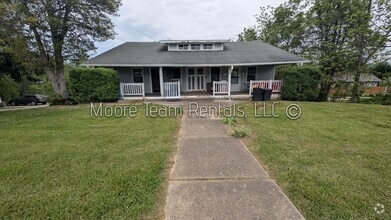 Building Photo - 10 Tarheel Ln