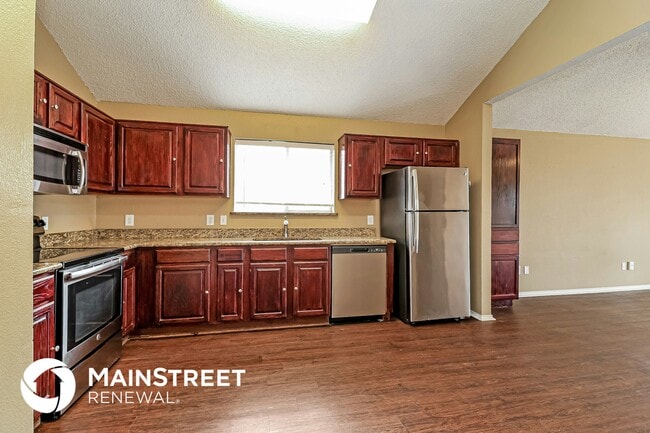 Building Photo - 10241 Pleasant Mound Dr