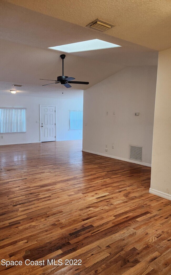 Foto del edificio - 1460 S Atlantic Ave