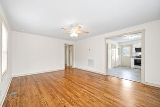 Building Photo - 1275 Bagwell Dr