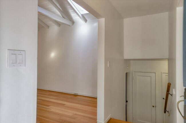 Building Photo - 1766 Woodhaven Way