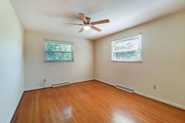 Foto del edificio - GREEN TWP - Meticulous 3 Bed Brick Ranch 1.5 bath, 1 Car Garage