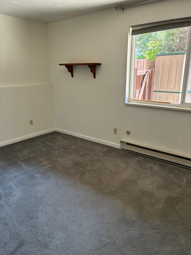 2606 Juniper Ave