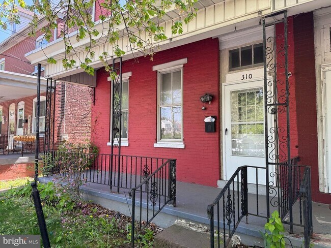 Foto del edificio - 310 N Charlotte St
