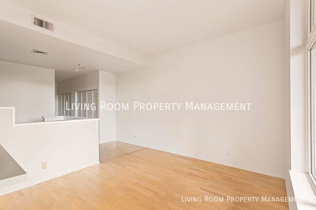 Foto del edificio - Hoyt Commons Open Concept Condo - Parking,...