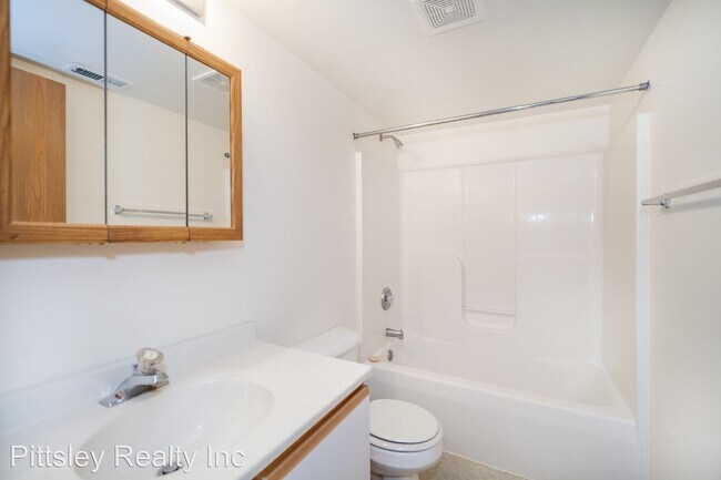 Foto del edificio - 2 br, 2 bath Apartment - 781 Fotis Drive