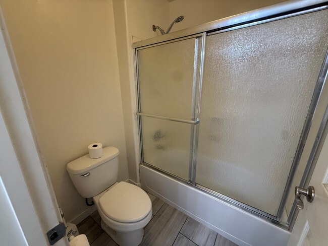 Building Photo - 2635 E Vermont Ct