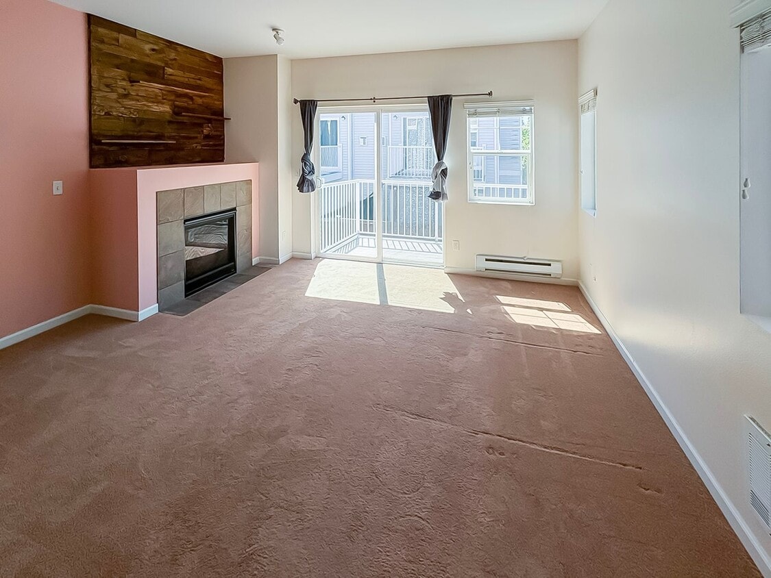 Primary Photo - Beautiful North Creek Condo