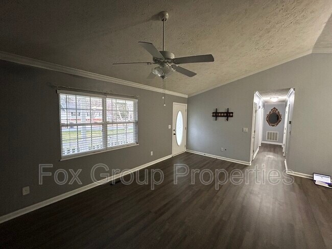 Building Photo - 158 Westscott Dr