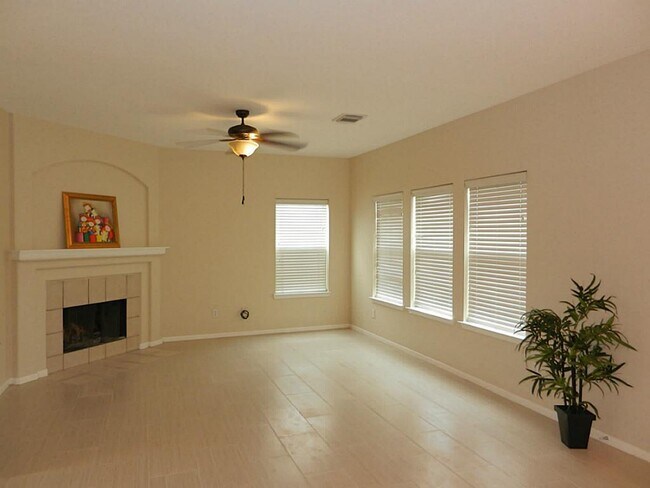 Building Photo - 25307 Sierra Woods Ln