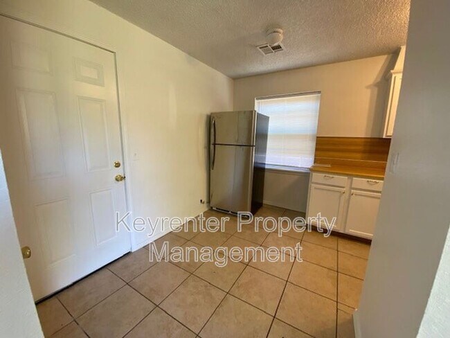 Foto del edificio - 11417 E 38th St