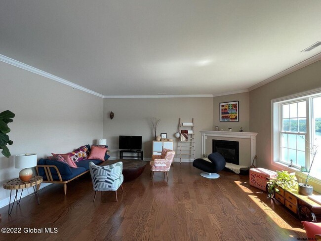 Building Photo - 10302 Admiral's Walk Dr