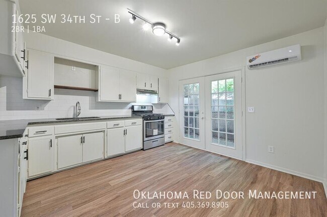 Foto del edificio - 1625 SW 34th St