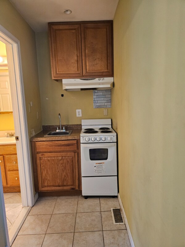 16845 Hillsboro Rd Unit 1, Purcellville, VA 20132 Room for Rent in