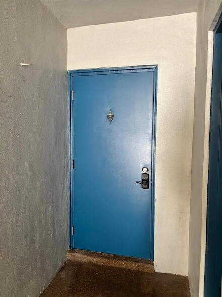 Foto del edificio - 1407 NE 56th St