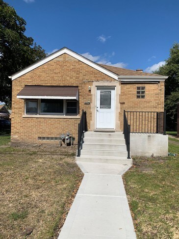 Building Photo - 6420 Pershing Rd