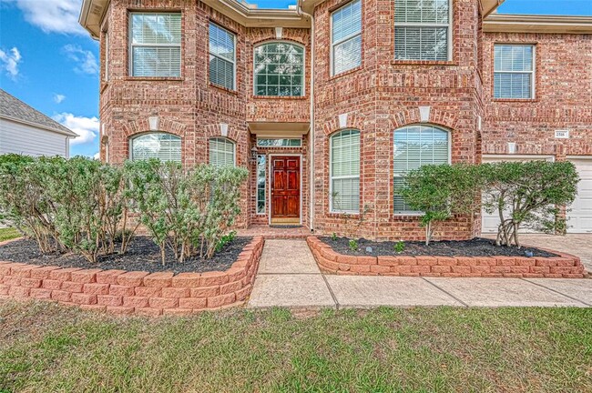 Foto del edificio - 2518 Falcon Knoll Ln