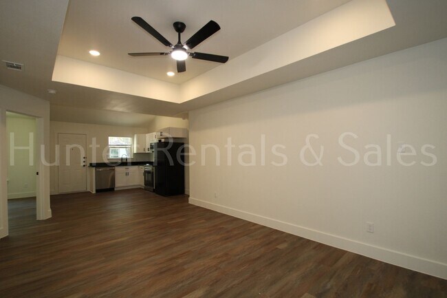 Foto del edificio - 1811 Elkins Ave