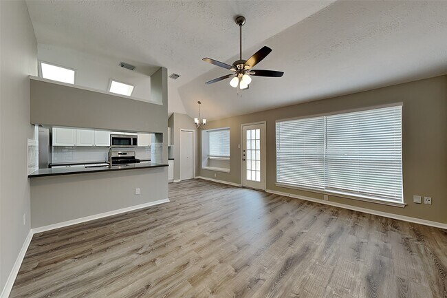 Foto del edificio - 17326 Masonridge Dr
