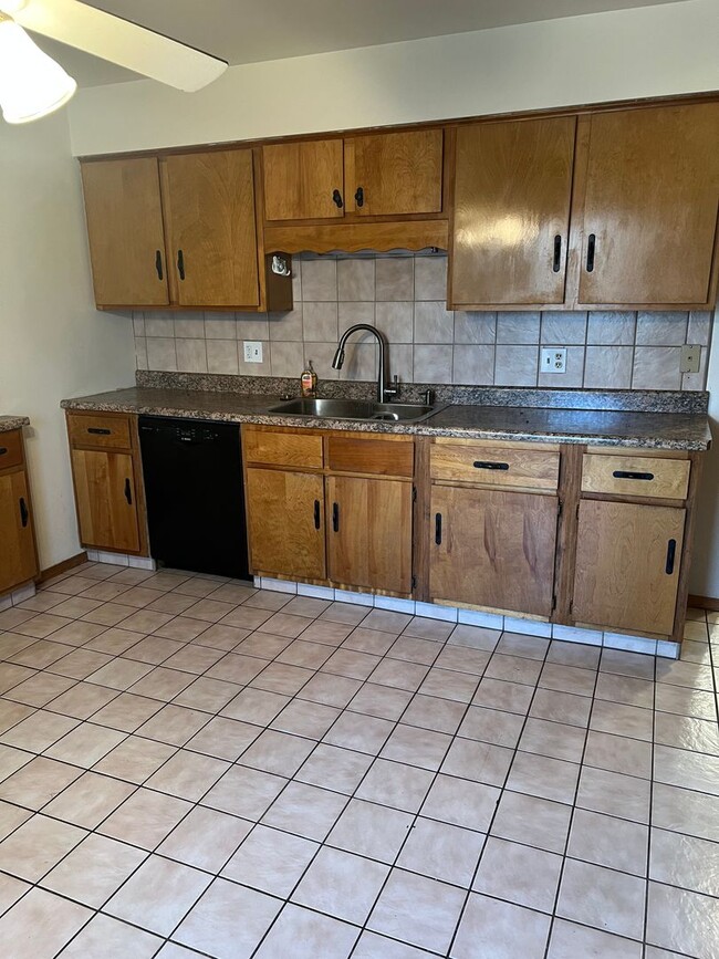 Building Photo - 4874 E Lawn Dr
