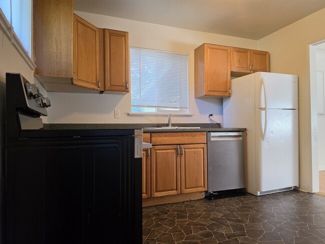 Building Photo - 1658 S Winona Ct